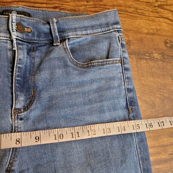 Ann Taylor Jeans Sz 4 Skinny Ankle Mid Rise Fringe Tier Hem Medium Wash Stretch - Picture 6 of 10